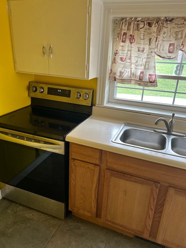 Building Photo - 109 Mc Farland Ln