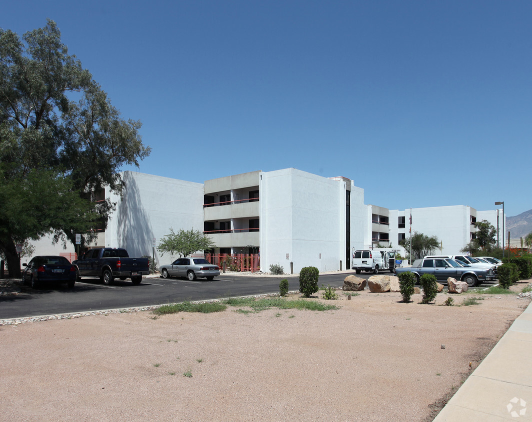 Building Photo - Craycroft Tower Apartments