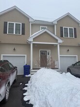 Building Photo - 10 Dora Dr