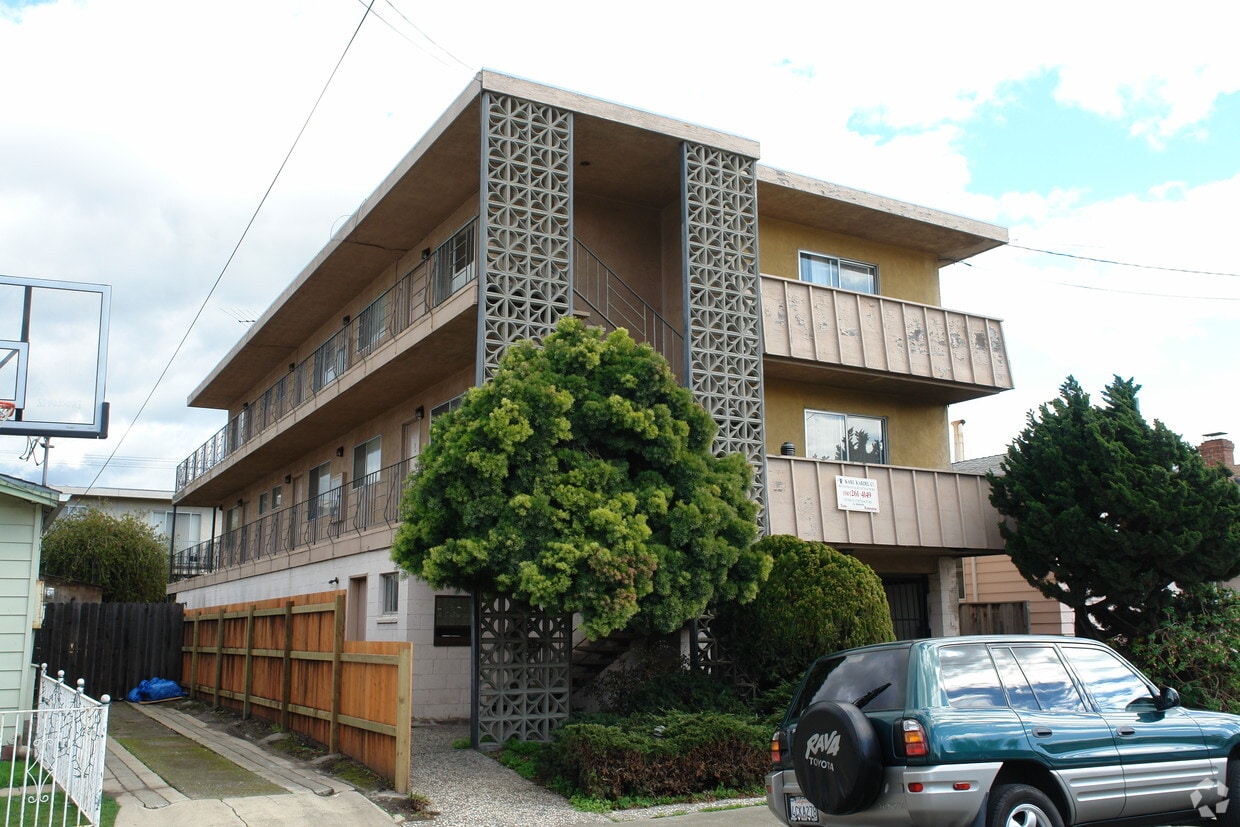 Primary Photo - 717 Kains Ave