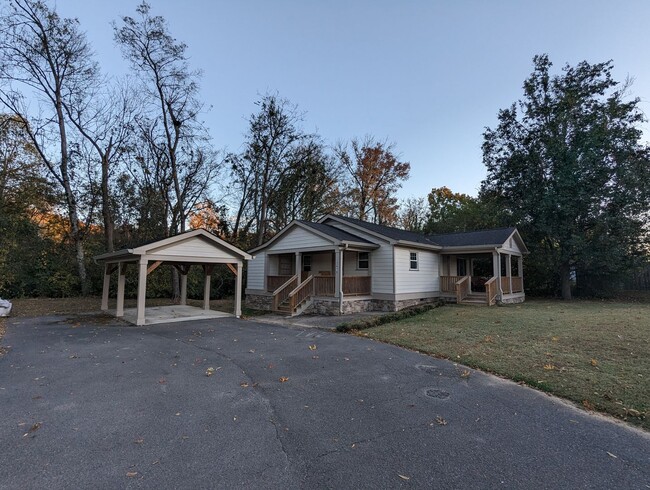 Building Photo - Red Bank House