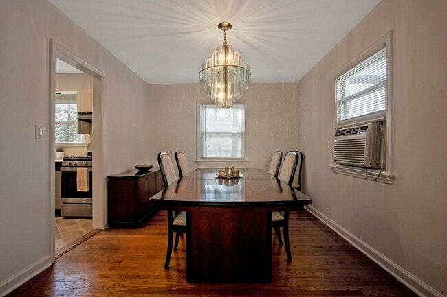 Foto del edificio - 120 Van Buren Ave