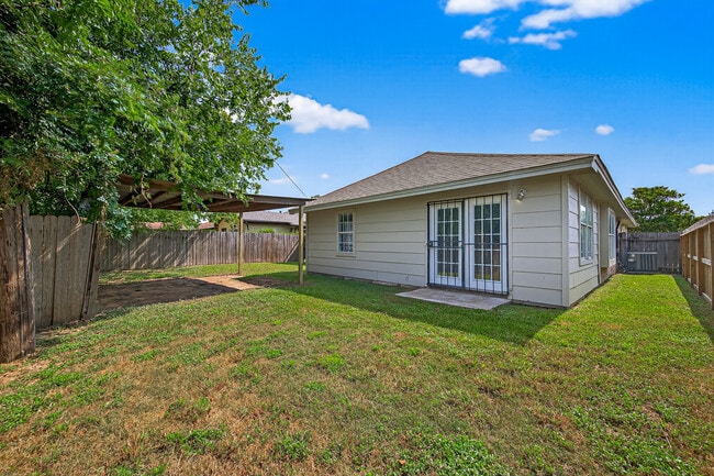 Building Photo - 5243 Wickview Ln