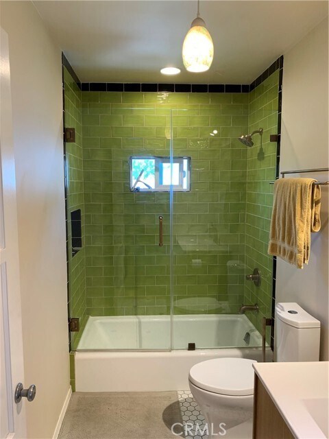 Building Photo - 4915 Hartwick St