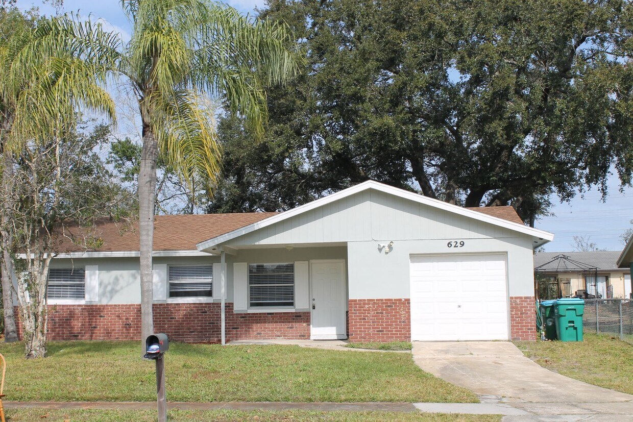 Foto principal - Do not miss this 3-bedroom 1 bath home in ...