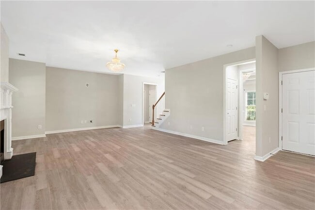 Building Photo - 4660 Lake Hill Trail