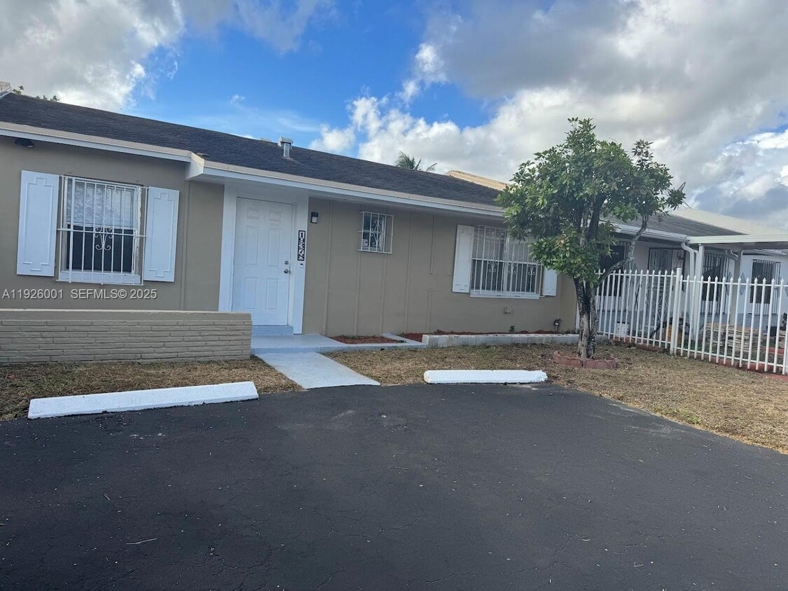 Primary Photo - 19378 NW 29th Pl