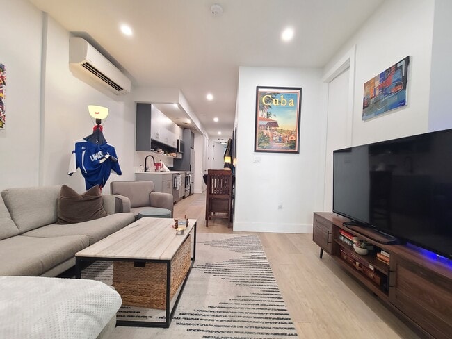 Building Photo - 283 S 2nd St