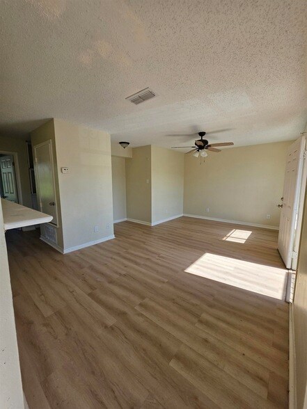 Building Photo - 4902 Marcella Ave