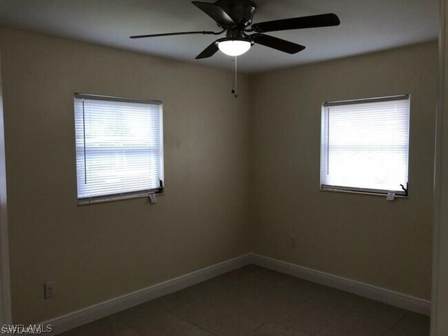 Building Photo - 1105 Taylor Ln