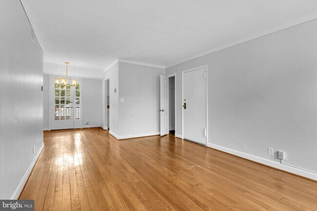 Foto del edificio - 2971 S Columbus St