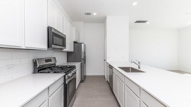 Foto del edificio - 2206 Diagonal Ln