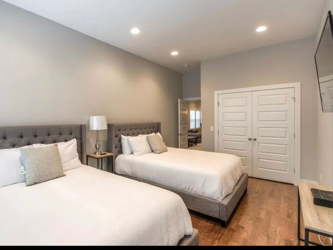 Photo - 421 Moore Ave House