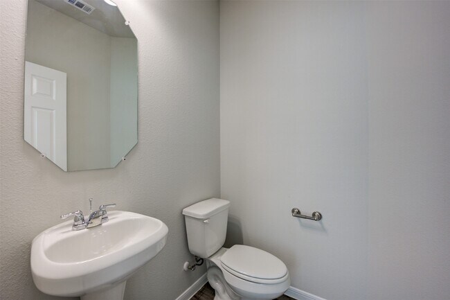 Foto del edificio - 6544 Castle Loch Ct