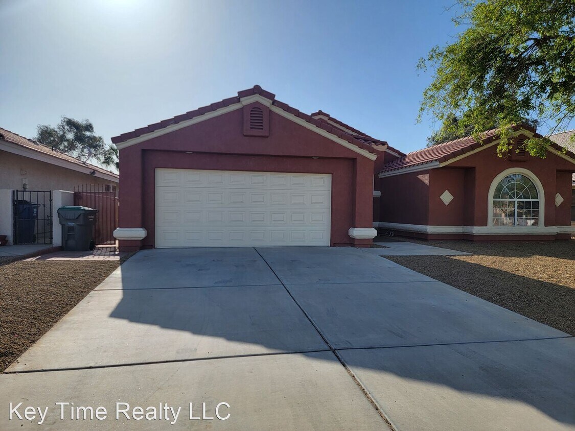 Primary Photo - 3 br, 2 bath House - 5708 Desert Lakes Drive