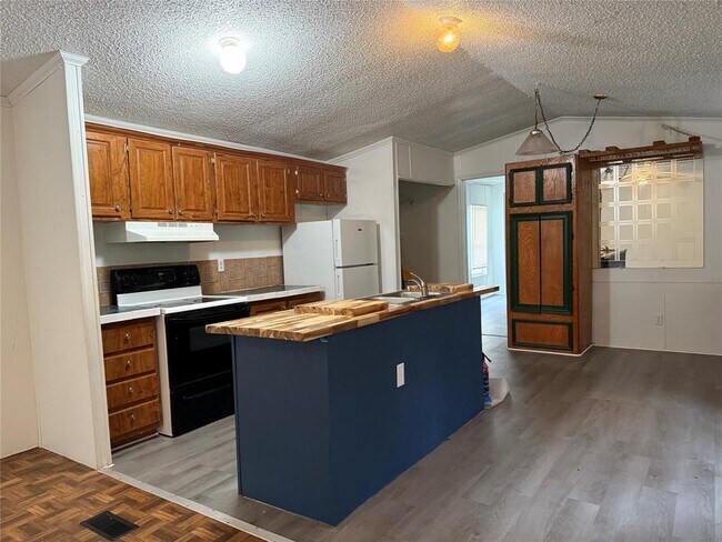 Foto del edificio - 27614 Southland Dr