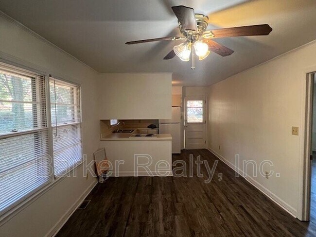 Foto del edificio - 1311 Ingomar Pl