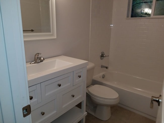 Building Photo - 2 Bed 1.5 Bath in Longmont