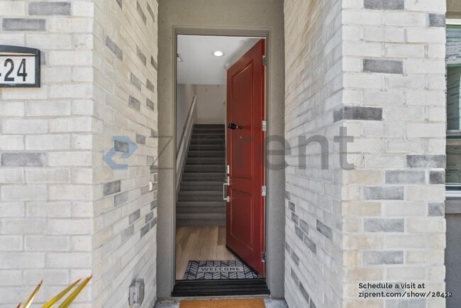 Building Photo - Unit