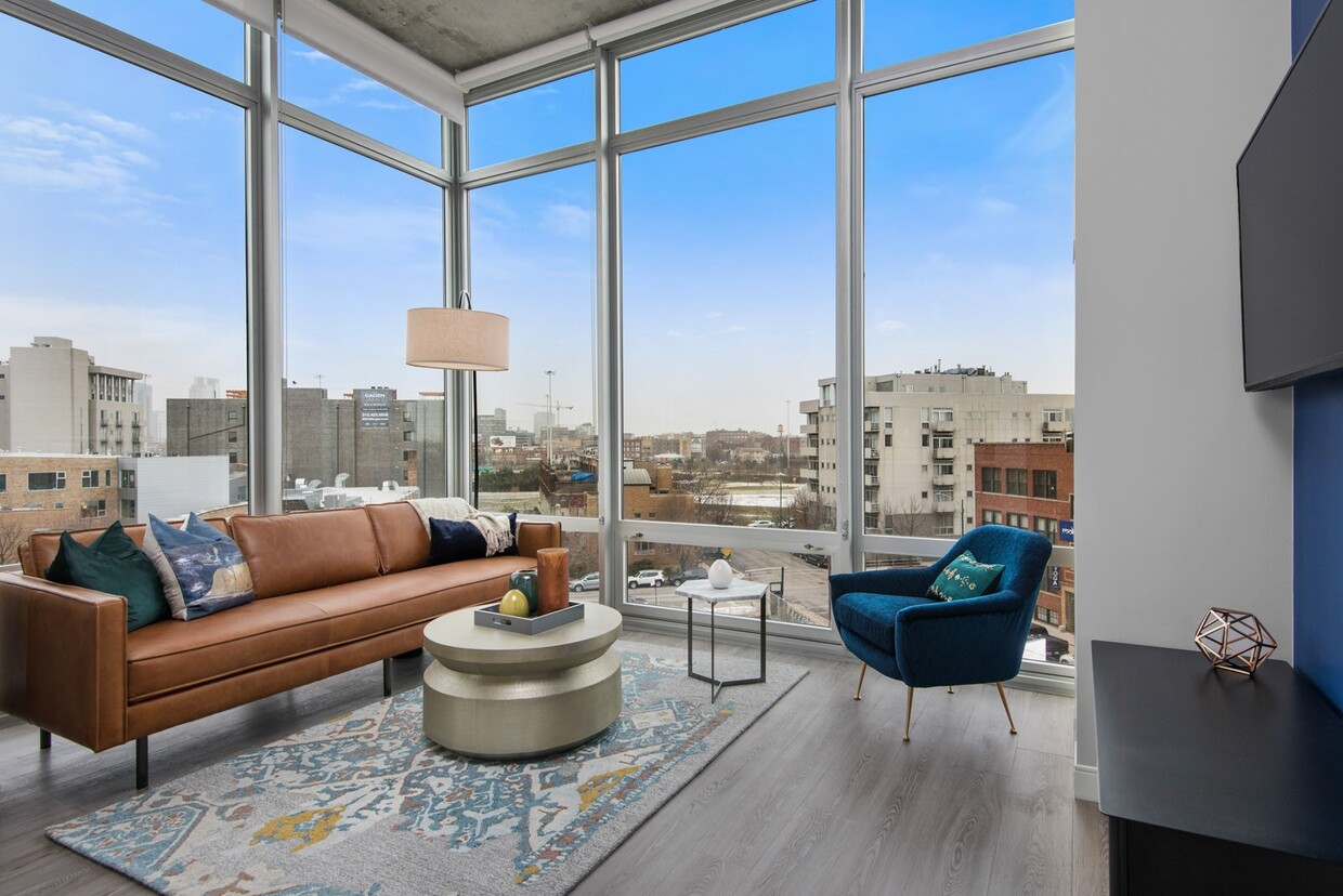 Primary Photo - Luxury Penthouse in River West