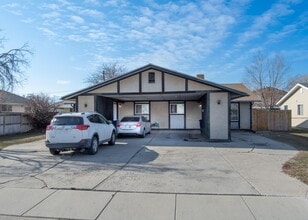 Building Photo - 2382 W Derby St
