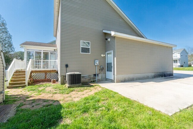 Foto del edificio - 2247 Pike Dr