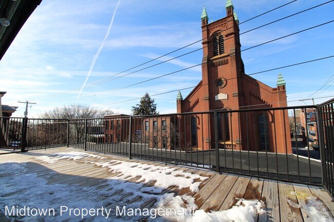 Building Photo - 2 br, 1.5 bath House - 265 Boas St
