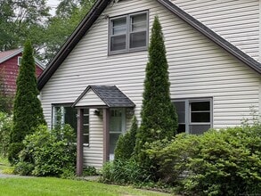 Building Photo - 164 Birge Park Rd