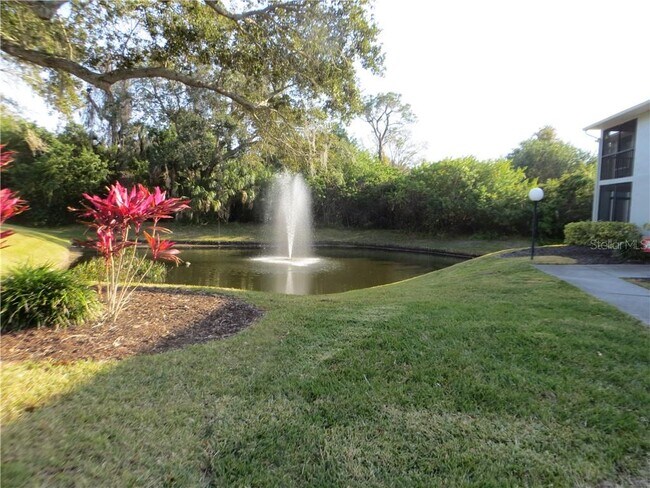 Foto del edificio - 13307 Whispering Palms Pl SW