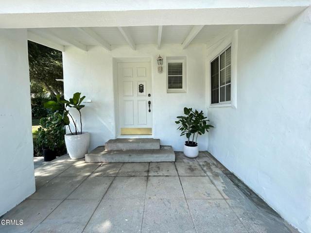 Building Photo - 4622 La Canada Blvd