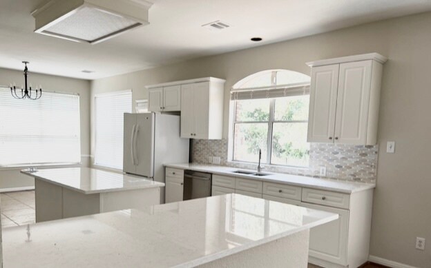 Brand new quartz countertops and marble backsplash - 10628 Galsworthy Ln
