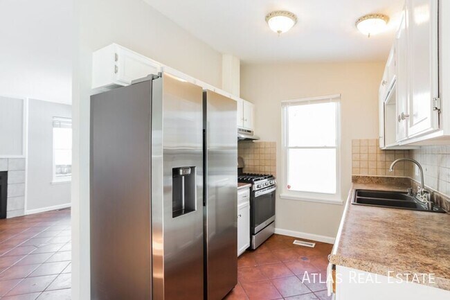 Building Photo - 4835 S Pitkin Way