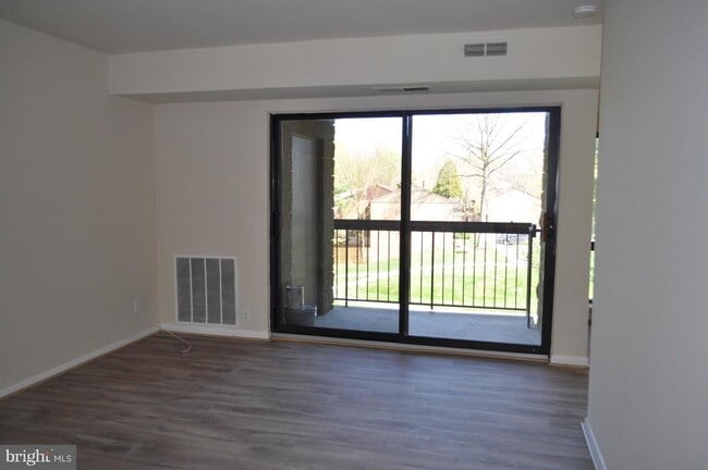 Building Photo - 6091 Majors Ln
