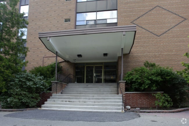 Building Photo - 51 McMurchy