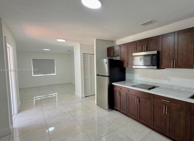 Foto del edificio - 2803 SW 26th St