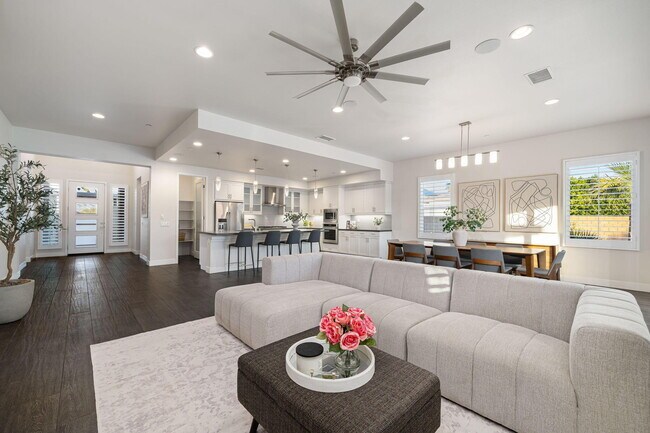 Building Photo - 74425 Zeppelin Dr