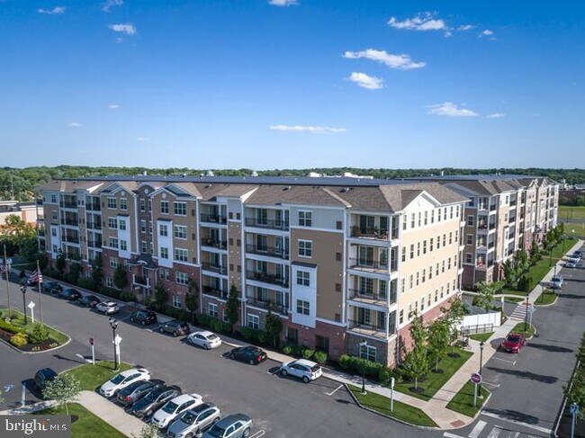 Building Photo - 1514 Churchill Downs Way