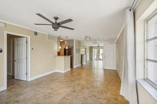 Foto del edificio - 3040 NE 16th Ave