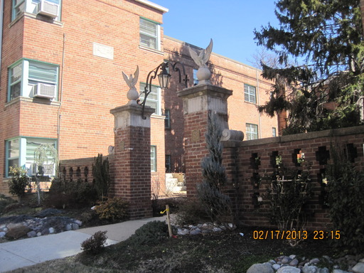 Primary Photo - 1201 N Courthouse Rd