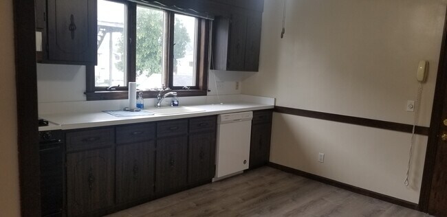 Building Photo - 27 Amaranth Ave