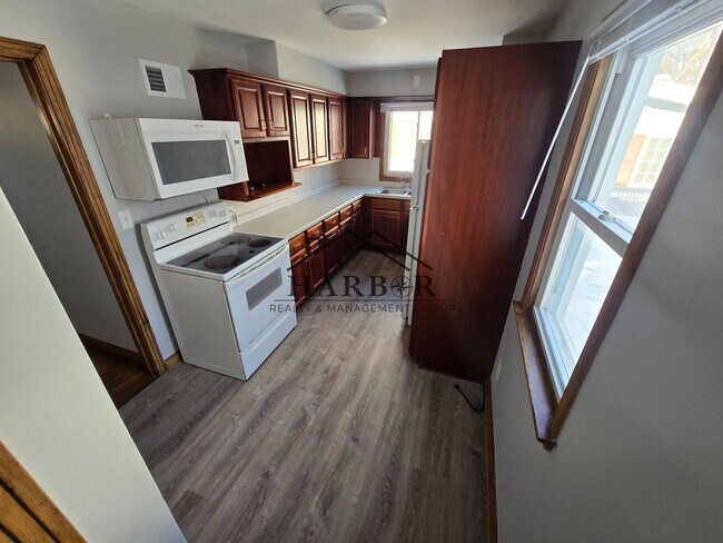 Foto del edificio - 1/2 Off first full month of rent!