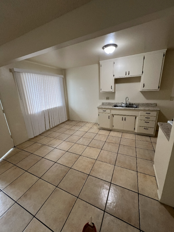 Foto del edificio - 224 E Granger Ave