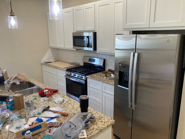 Building Photo - 304 8th St