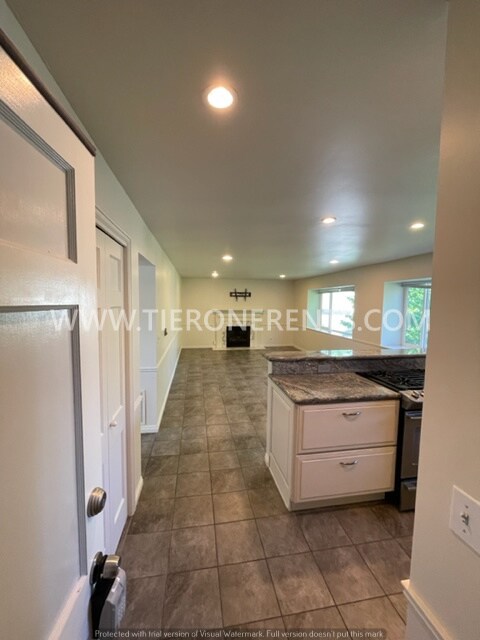 Building Photo - 2220 E Murray Holladay Rd APT 54, Holladay...