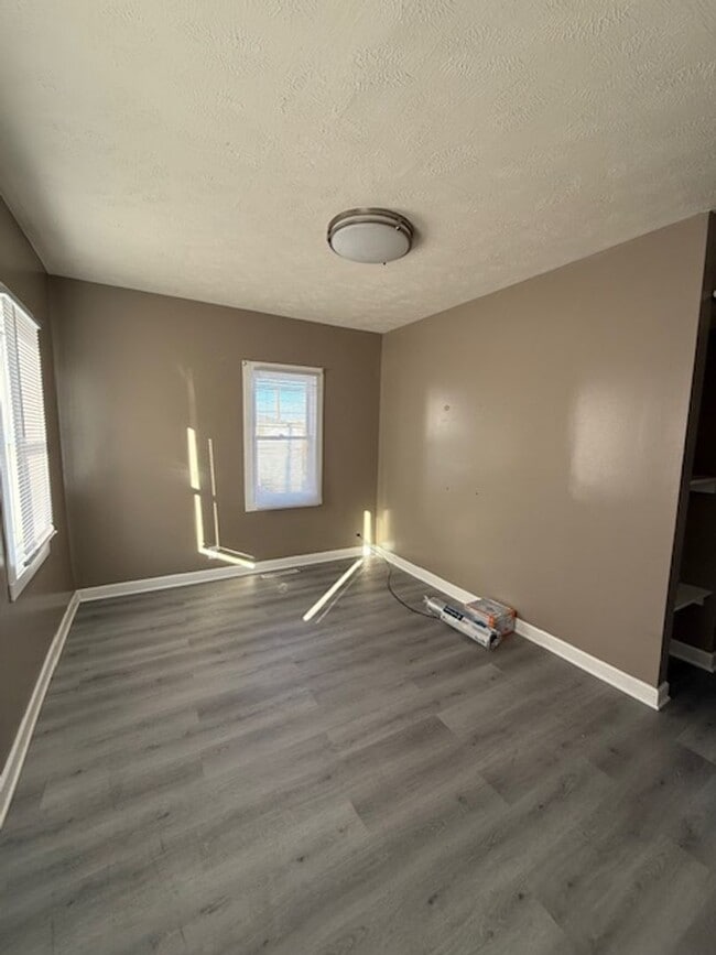 Building Photo - 721 Pierce St