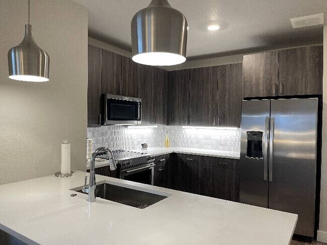 Building Photo - Upscale Condo in Castle Rock Colorado