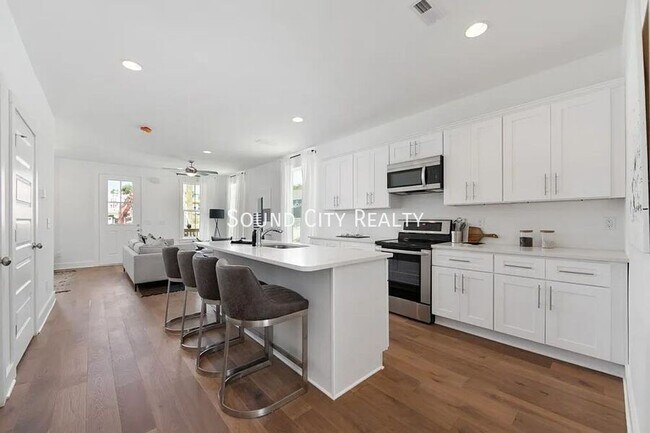 Foto del edificio - 806 Briar Cir