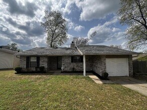 Building Photo - 115 Pecan Valley Dr