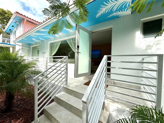 Building Photo - 1345 SW 14th Ave