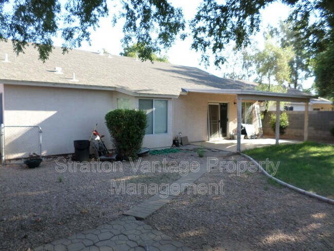 Foto del edificio - 2341 E Derringer Way